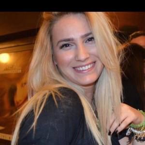 Meet your Posher, Derya